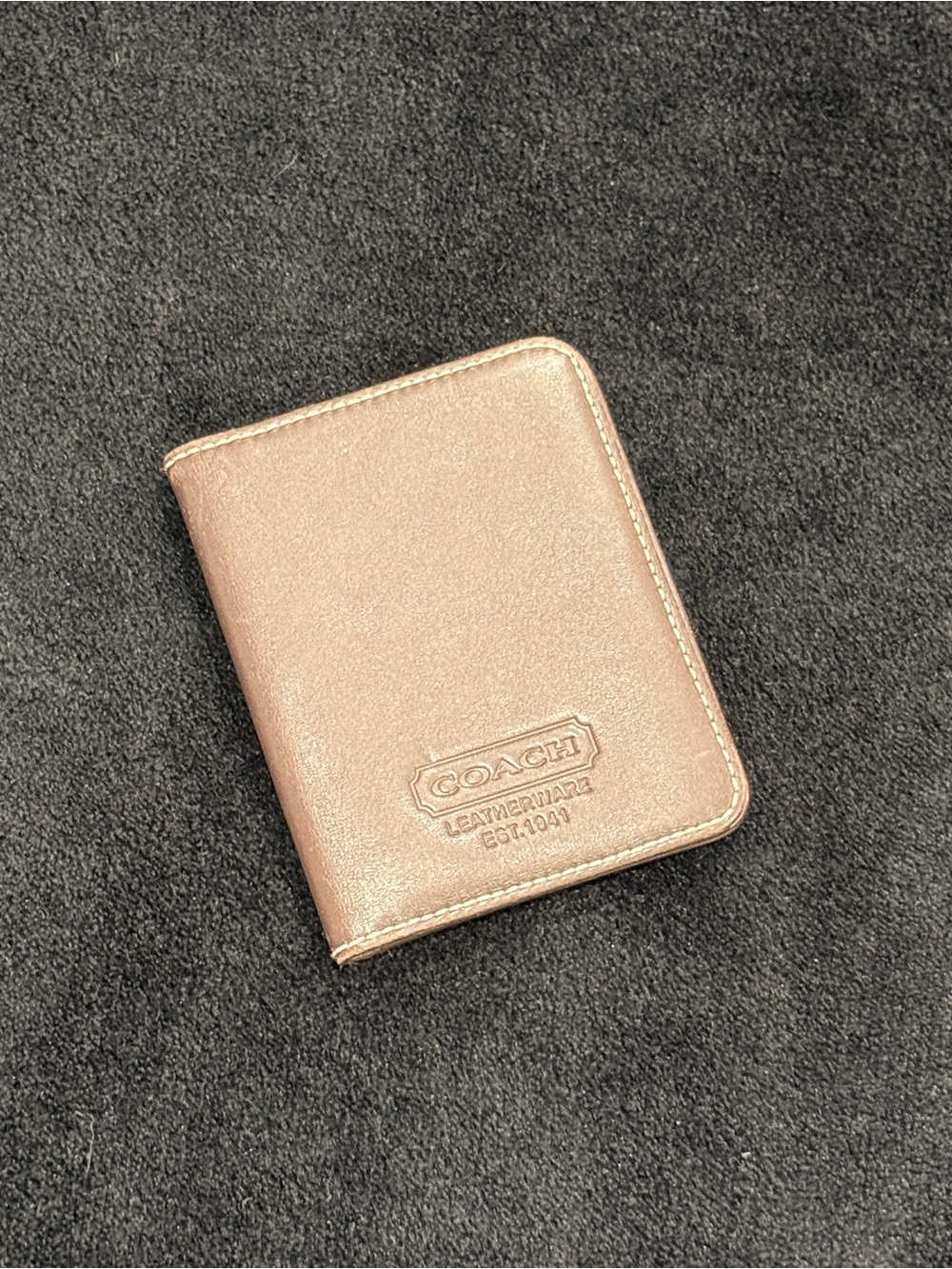 Coach Y2K Leather Contrast Stitching Bifold Card Case ID Picture Holder